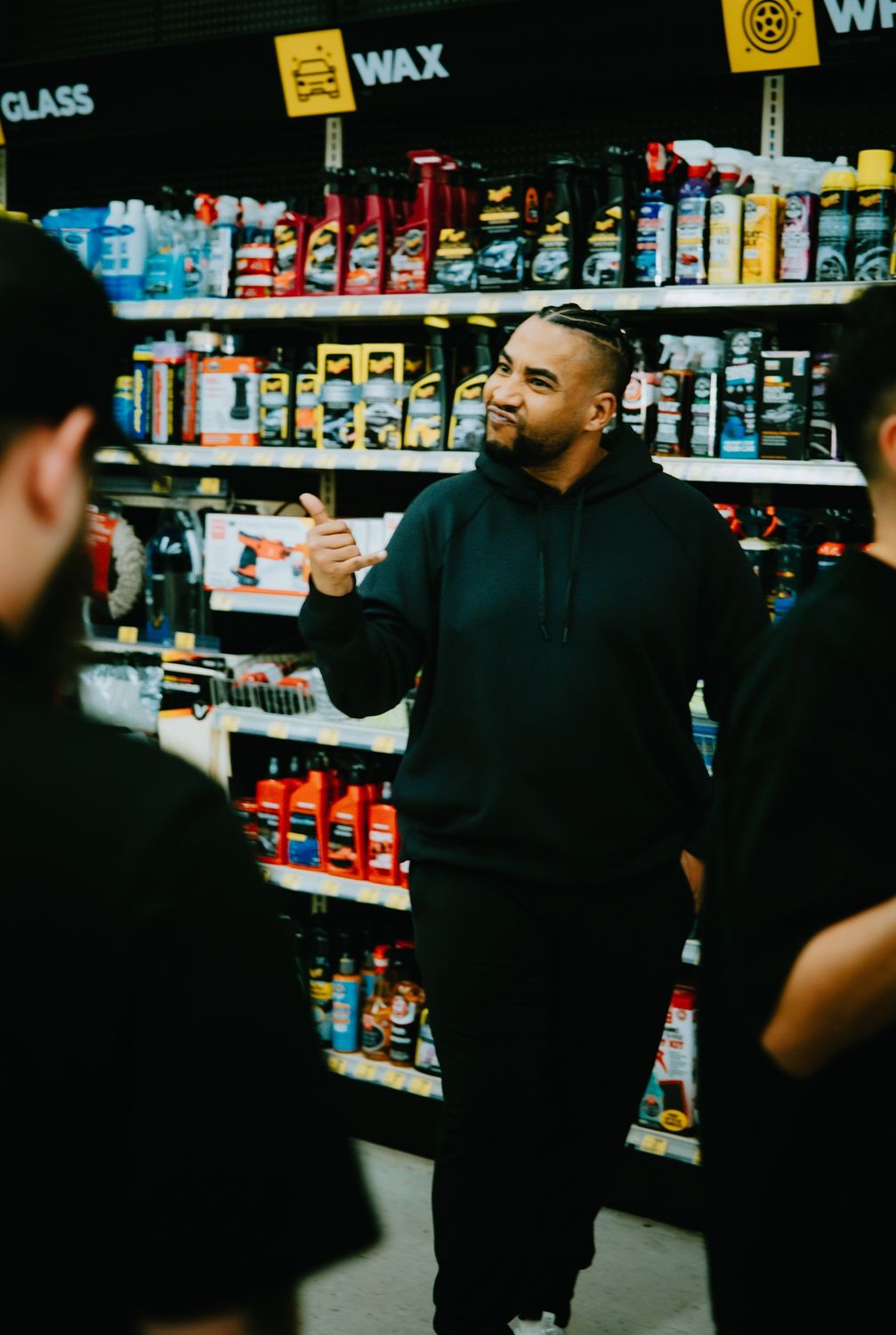 Don Omar · on set