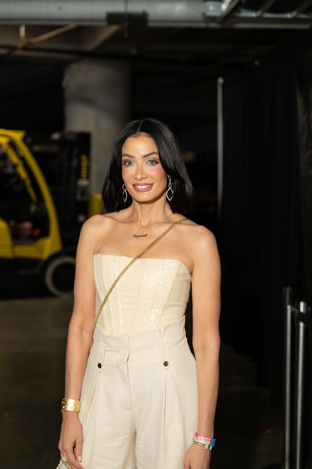 Dayanara Torres · backstage